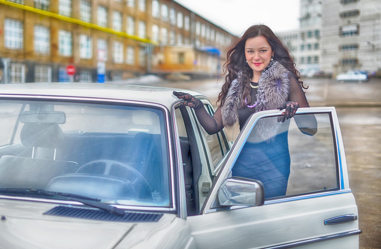 girl in retro car, rides, moving, girl in car, car, old cars, retro garage, 30 years, 40 years, 50 years, car wallpapers, exhibition, cars, machine, model, car showroom, transport