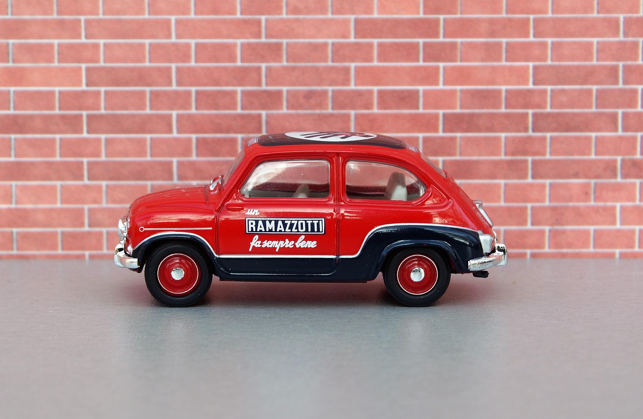 model car, fiat 500, fiat 600, automobile, antique car, italy, vehicle, classic, toy car, small, bambino