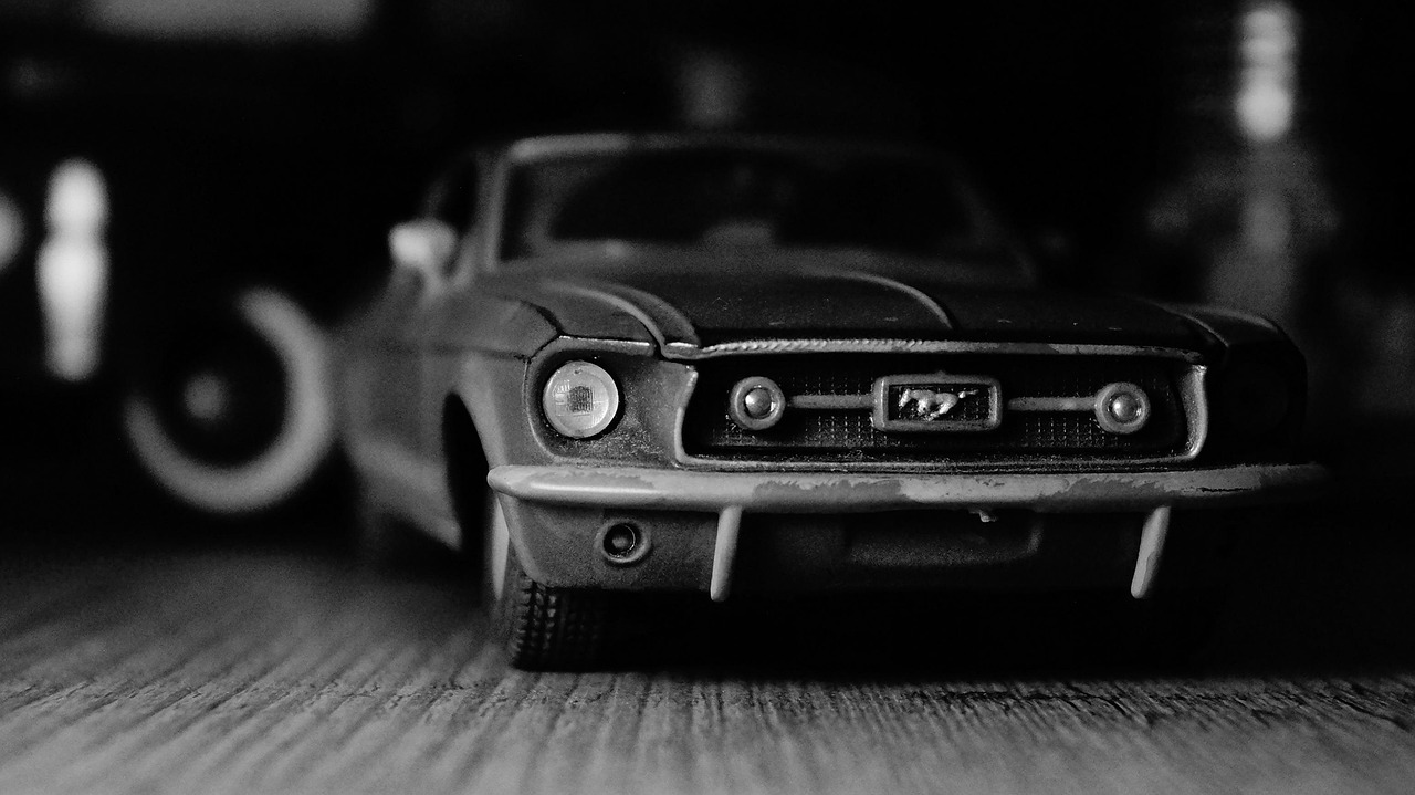 miniatura mustang, coleção de carrinhos, carros, carro, fotos preto e branco, carros antigos, vintage, miniature mustang, carts collection, cars car, black and white photos, vintage cars, carrinho em miniatura de coleção, miniature collection cart, carros, carros, carro, carro, carros antigos, carros antigos, carros antigos, carros antigos, carros antigos
