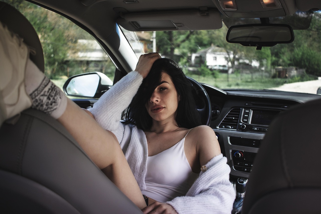 girl, car, longhair, skin, car wallpapers, face, lips, sonata, hyundai, white, sunny