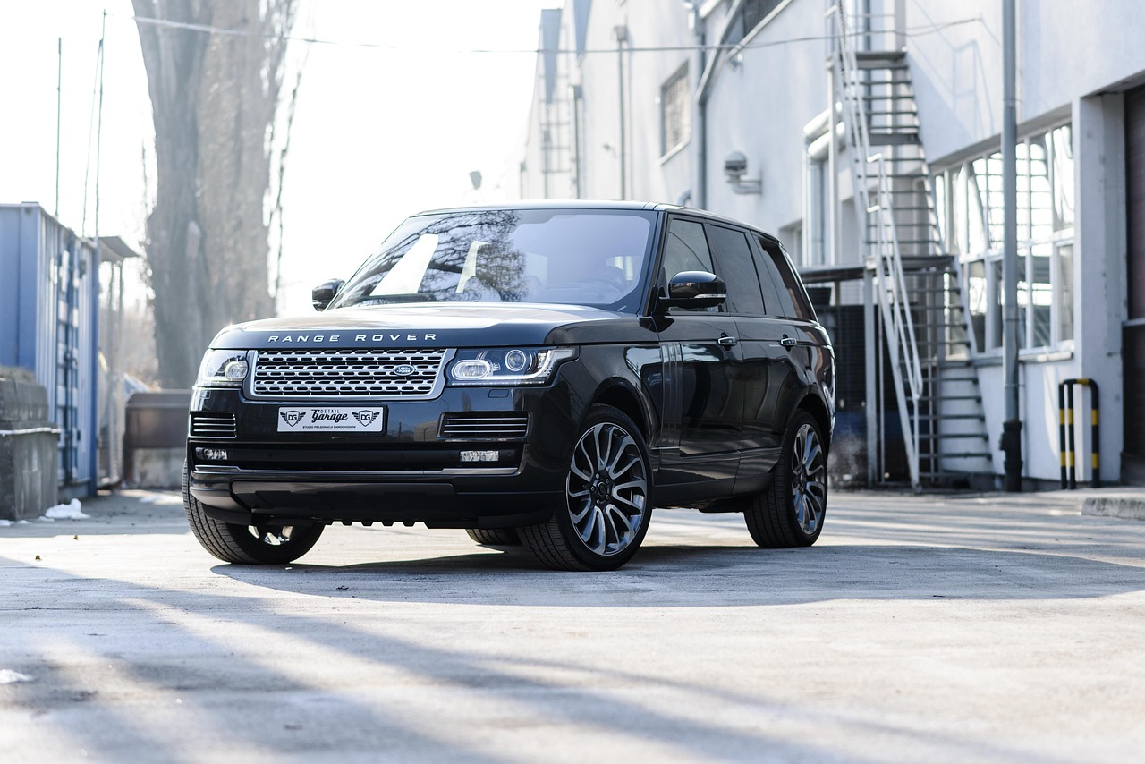 range rover, car, truck, range, rover, vehicle, land, 4, 4x4, off-road, jeep, track, tourism, traffic, driving, sport, car wallpapers, drive, offroad, outdoor, speed, automobile, extreme, black, gray, lux, expensive, exclusive, luxury, elegant, style, modern, reflection, stylish, elegance, auto, mobile, transport, service, engine, business, technology, blue car, blue road, blue mobile, blue sports, blue truck, blue service