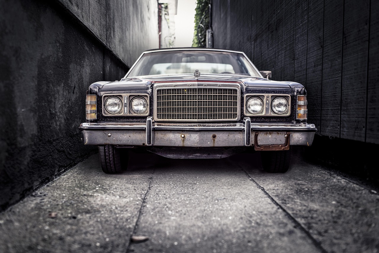 car, vehicle, ford, classic, automobile, retro, vintage, usa, antique, transportation, transport, style, oldtimer, grill, headlights, windshield, car wallpapers, automotive, narrow, alley
