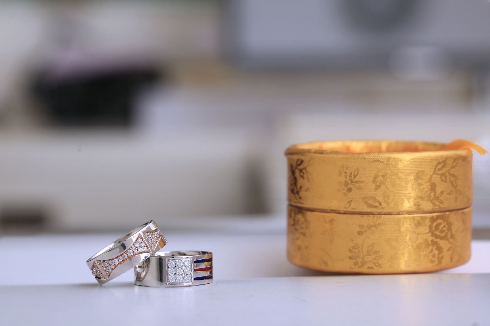 Anel de ouro com certificado de garantia