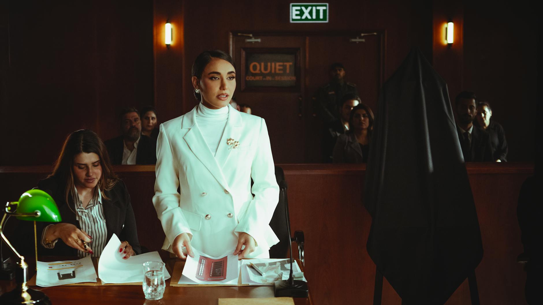 Audiência judicial com advogados em tribunal de São Luís