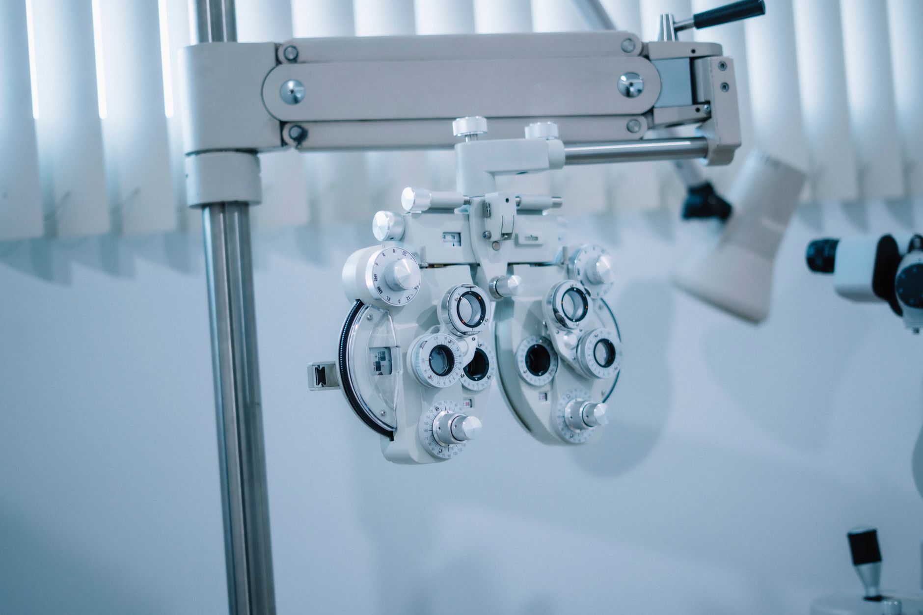 Exame médico em ambiente clínico