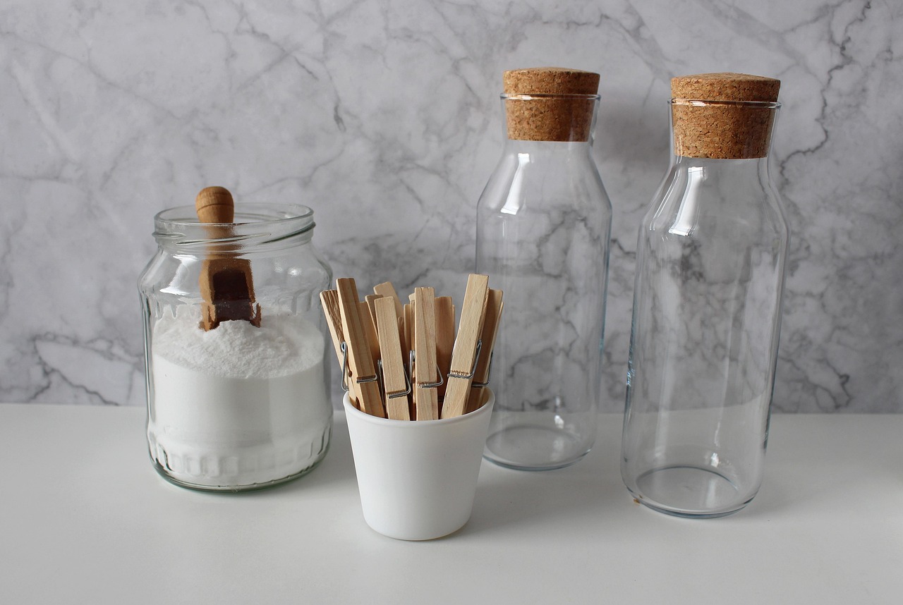 soda, clothespins, glass bottle, cork, wooden clip, household, cleaning, hygiene, house work, kitchen, empty, clean, clean up, bottleneck, container, glasgut