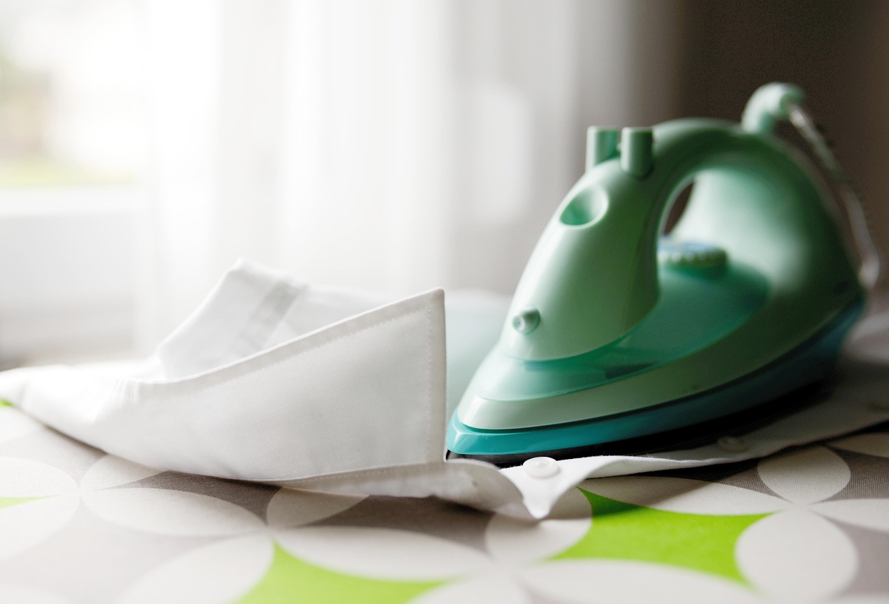 iron, shirt, ironing board, ironing, shirt collar, laundry, ironing service, clothing, work, service, household chore, house work, closeup, ironing board, ironing board, ironing board, ironing board, ironing board, ironing, ironing, laundry, laundry