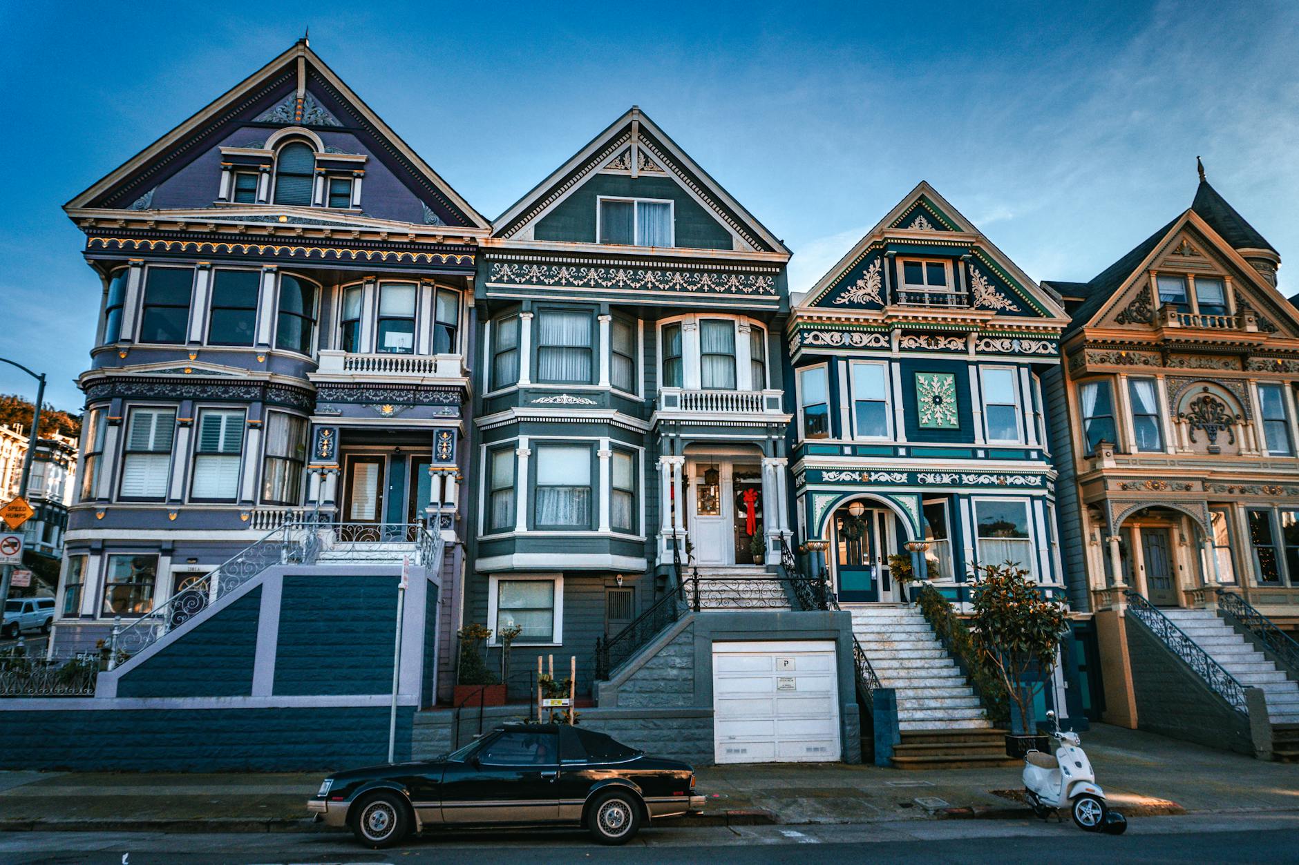 Charming Painted Ladies in San Francisco's iconic Alamo Square neighborhood.
