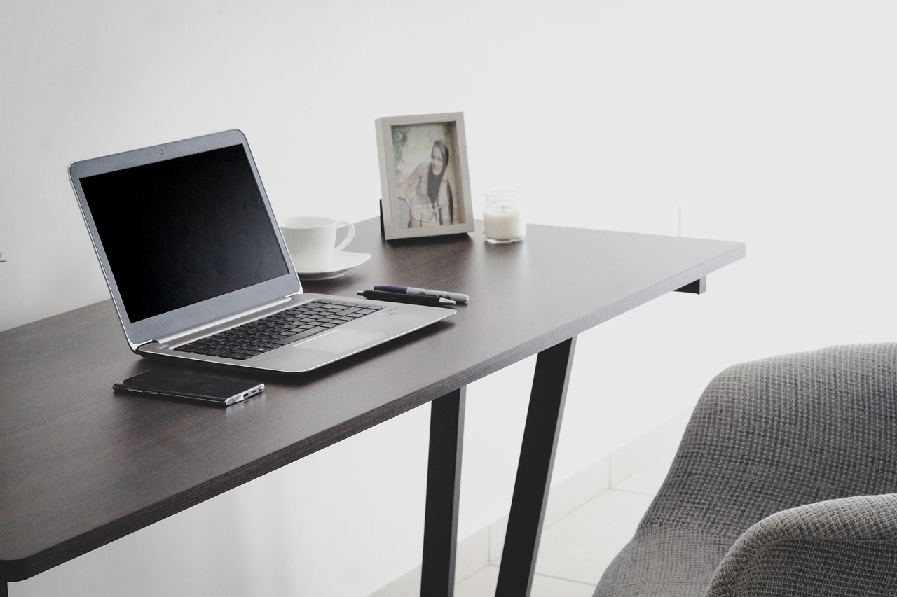 workplace, workspace, home office, office, desk, table, laptop, smartphone, cellphone, work at home, wfh, work from home, room, office, office, office, office, office, desk, room