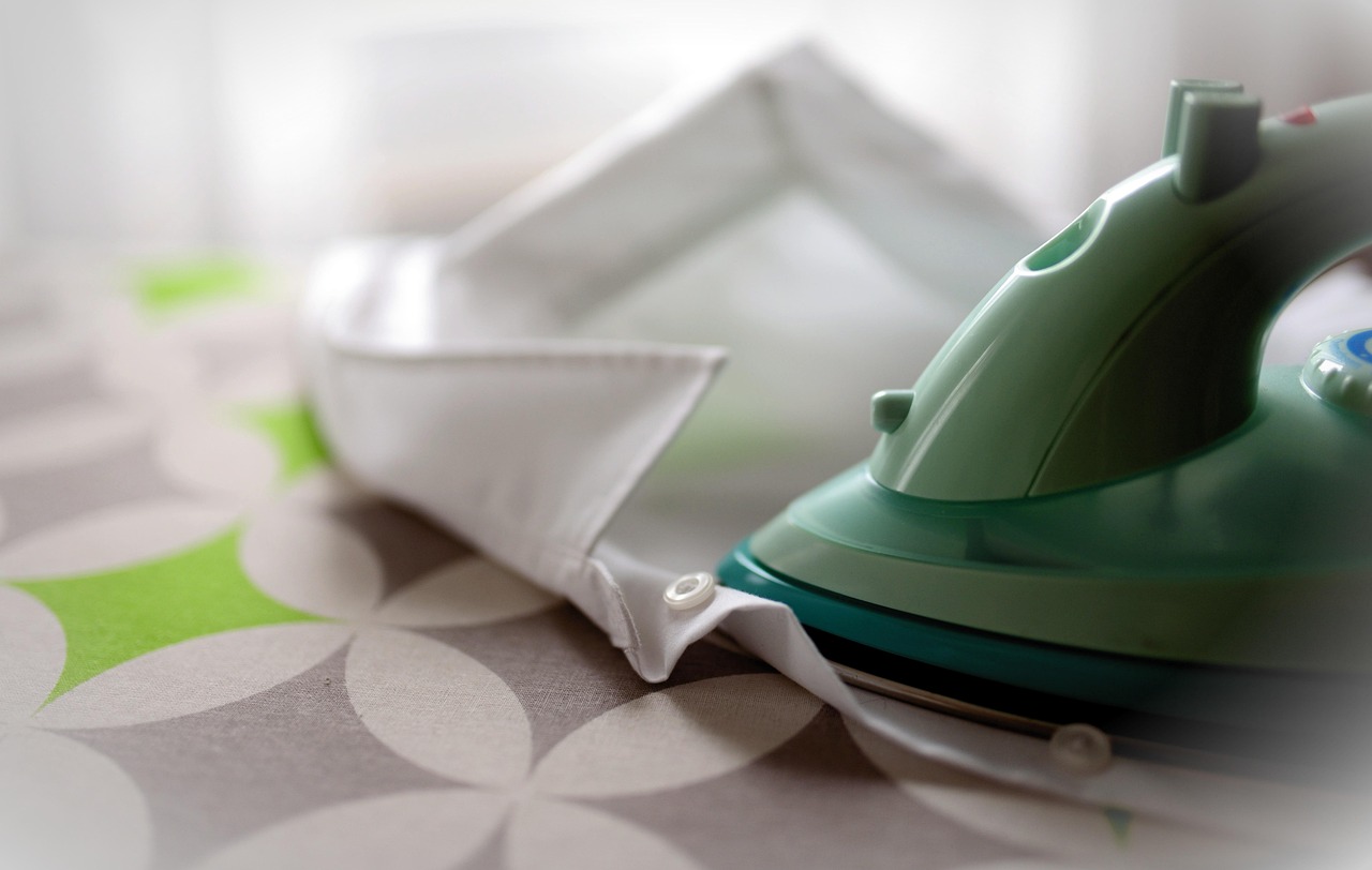 iron, shirt, ironing board, ironing, shirt collar, laundry, ironing service, clothing, work, service, household chore, house work, closeup, ironing board, ironing board, ironing board, ironing, ironing, ironing, ironing, ironing, laundry, laundry, laundry, laundry, laundry
